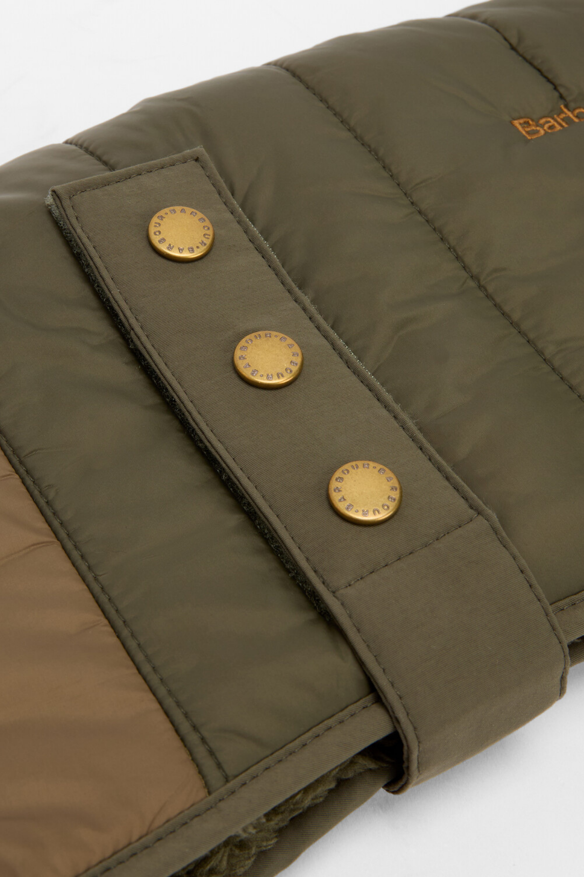 Barbour Brampton Kapitone Köpek Montu OL71 Olive/Khaki