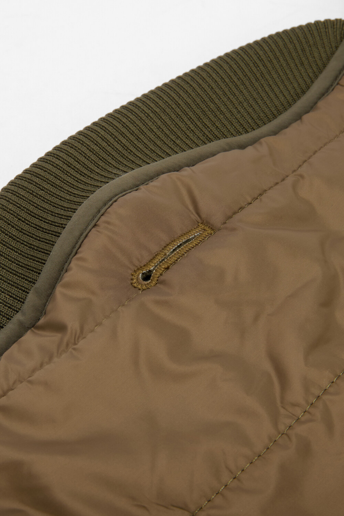 Barbour Brampton Kapitone Köpek Montu OL71 Olive/Khaki