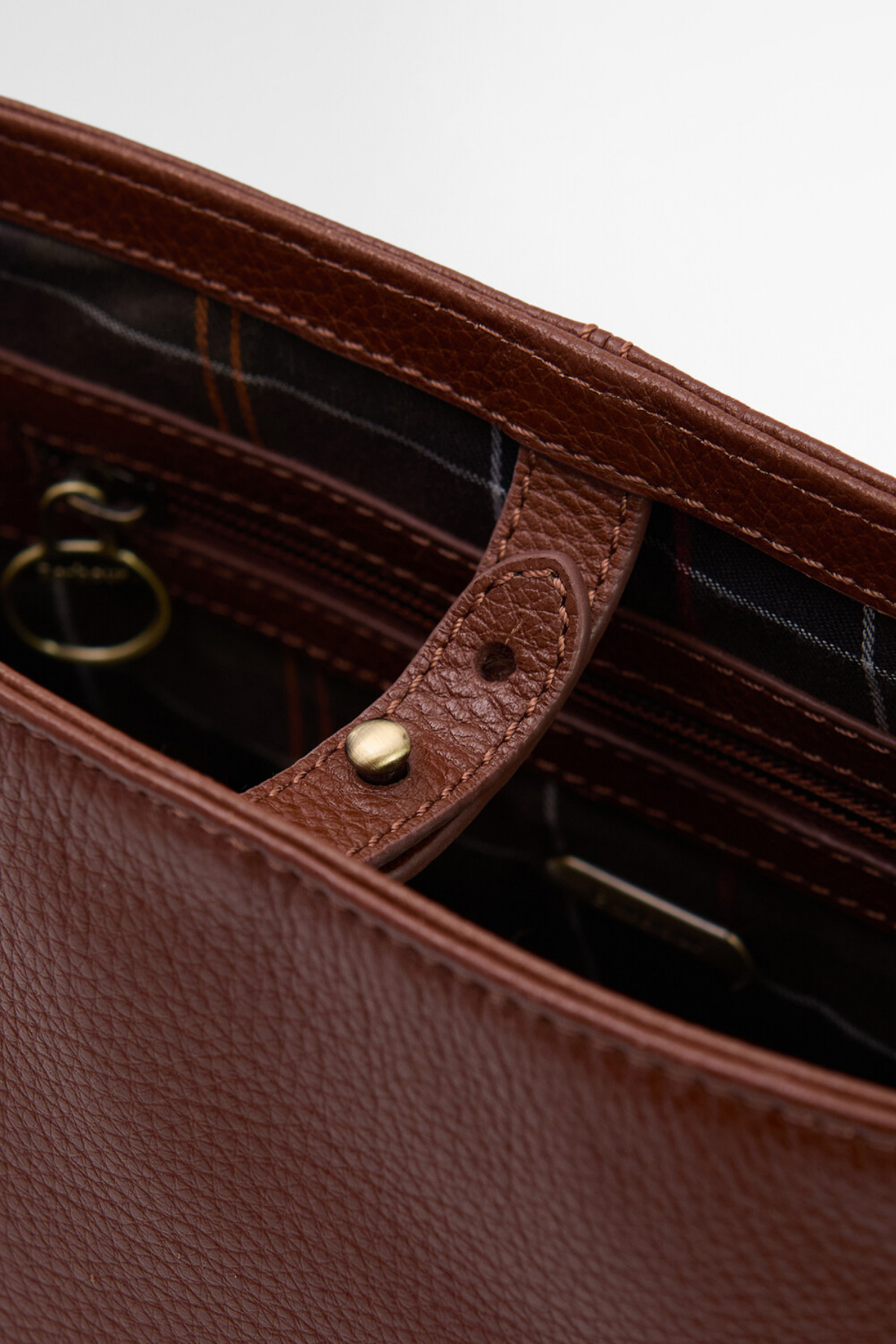 Barbour Cedar Deri Bucket Çanta BR11 Brown