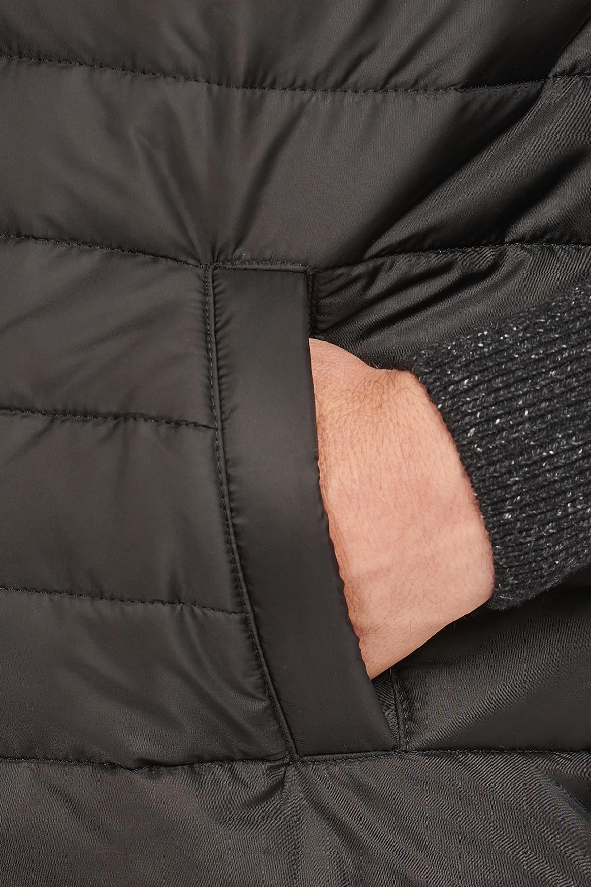 Barbour Essential Zip Kapitoneli Hırka BK31 Black