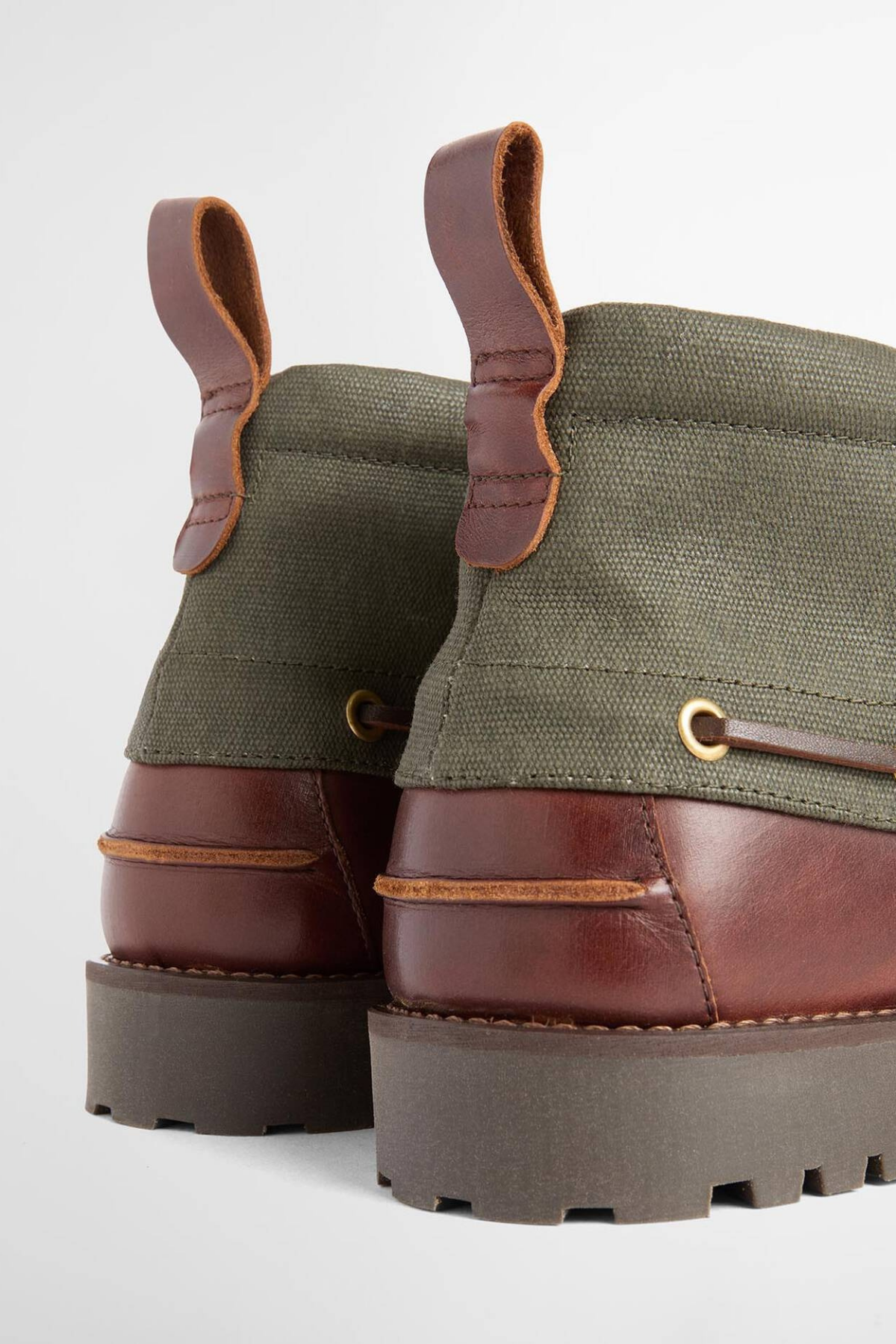 Barbour Harle Mid Chukka Bot BR71 Mahogany Olive