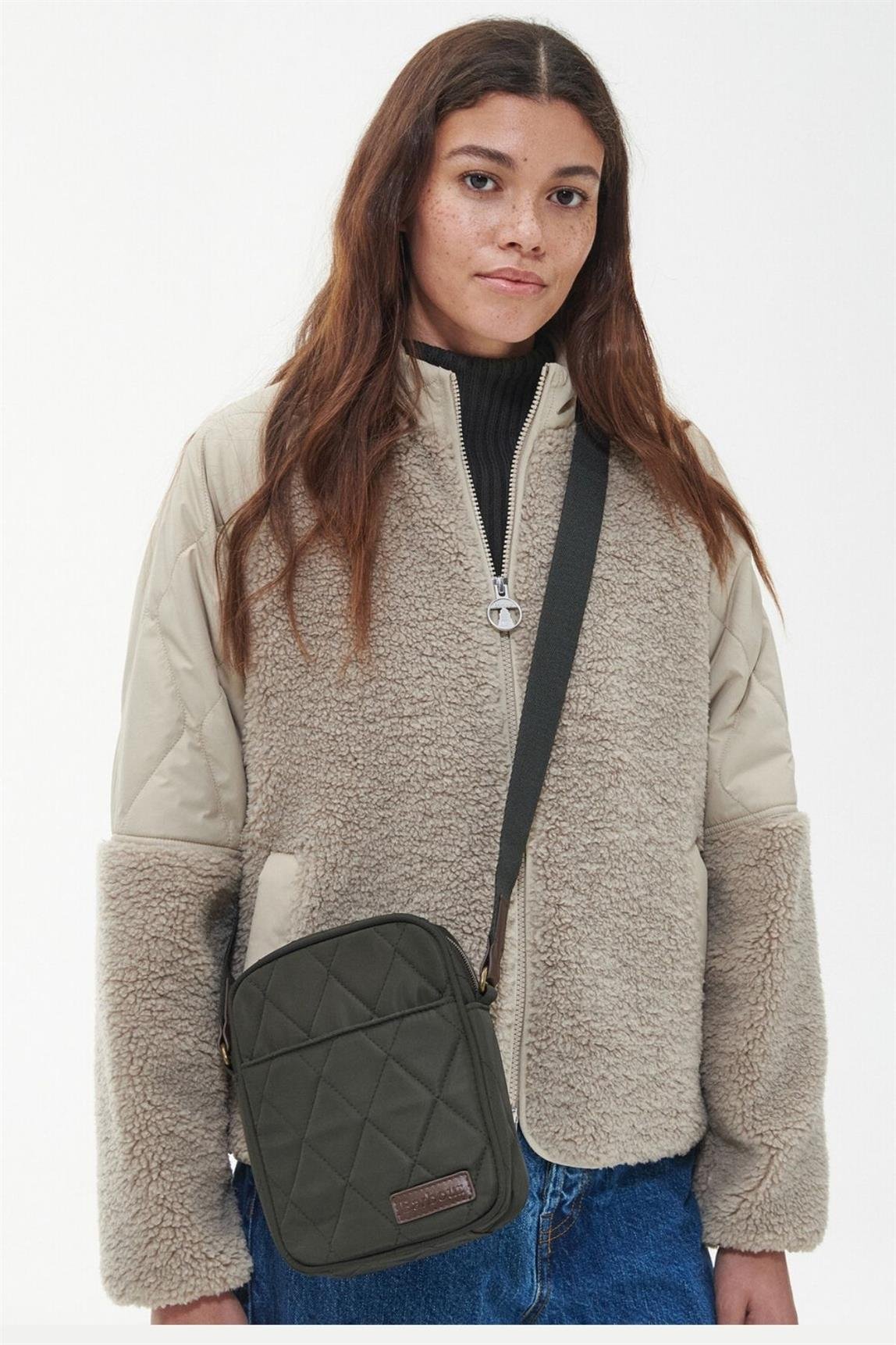 Barbour Quilted Çapraz Çanta OL71 Olive