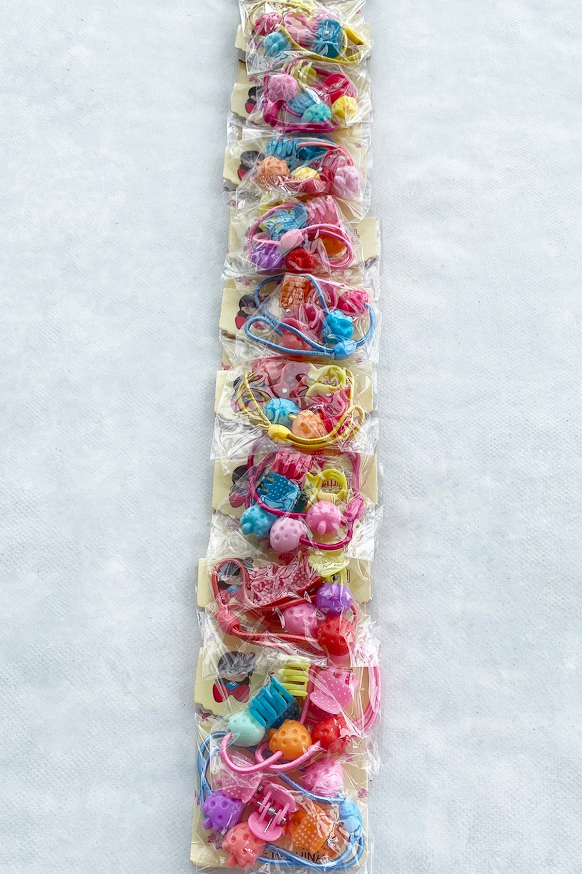 10'lu 40 Adet Çilek Figürlü Toka Set