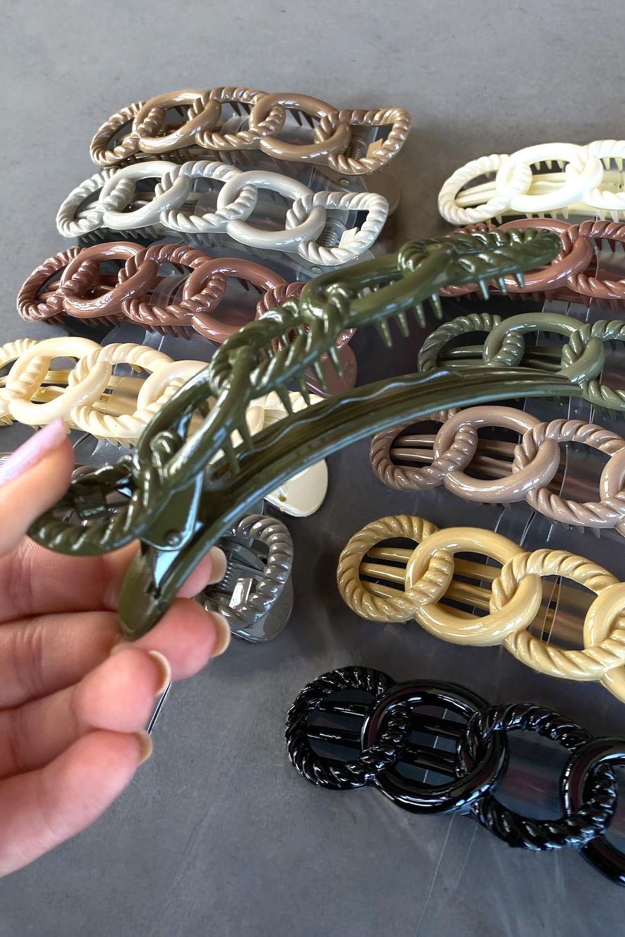 12'li Karışık Renk Halka Detaylı Pens Toka Set