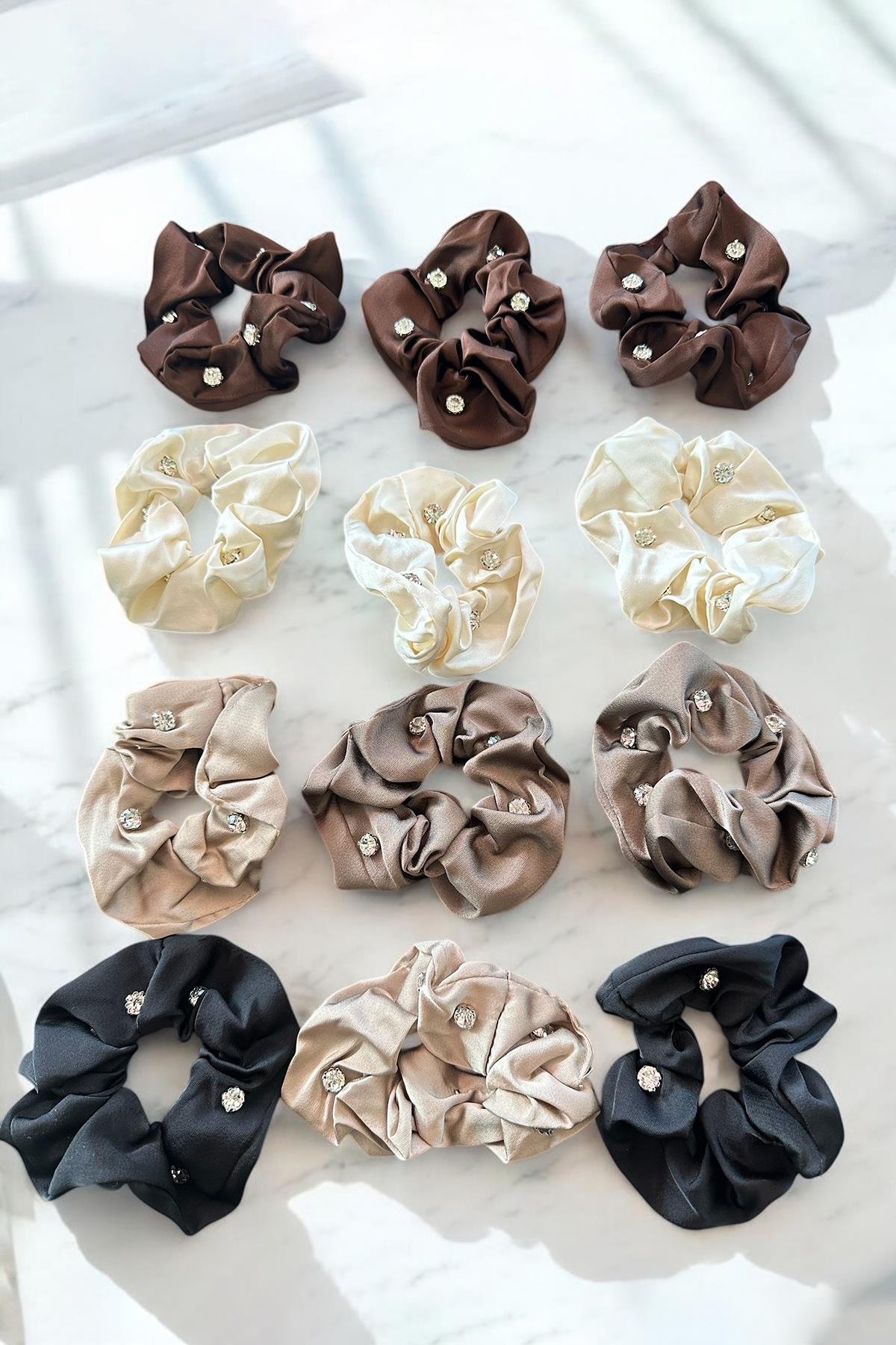 12'li Karışık Renk Taş Detaylı Simit Toka Set