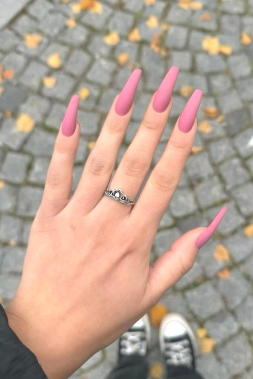 24'lü Pembe Renk Takma Tırnak (Yapıştırıcılı)