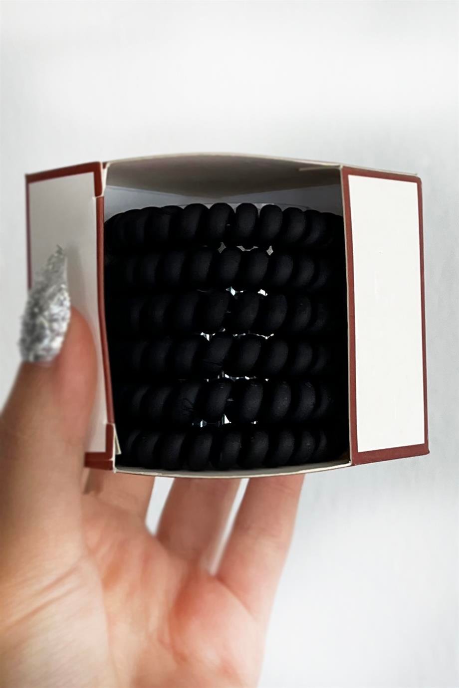 6'lı Siyah Renk Helezon Lastik Toka