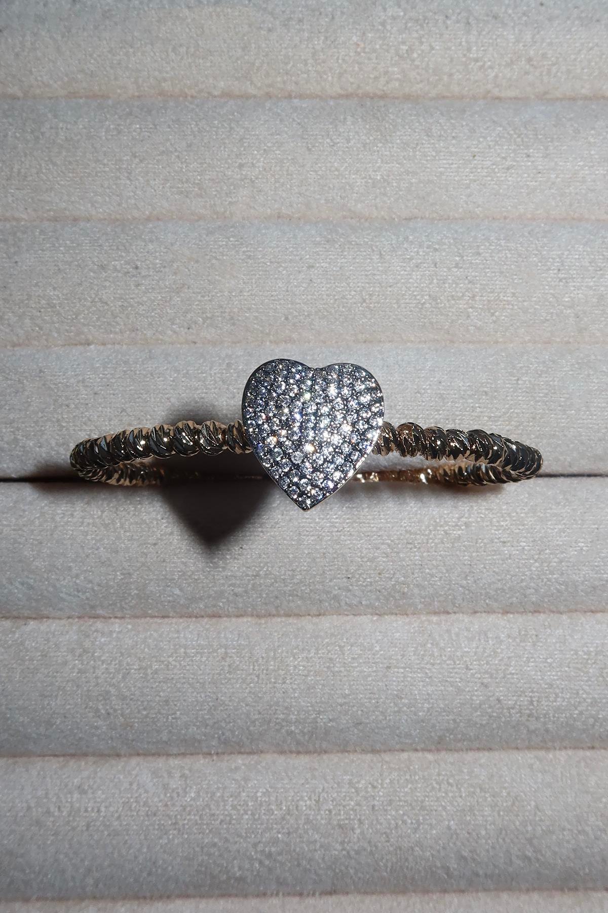 Altın Renk Kalp Figürlü Taş Detaylı VİP YSX Kelepçe Bileklik