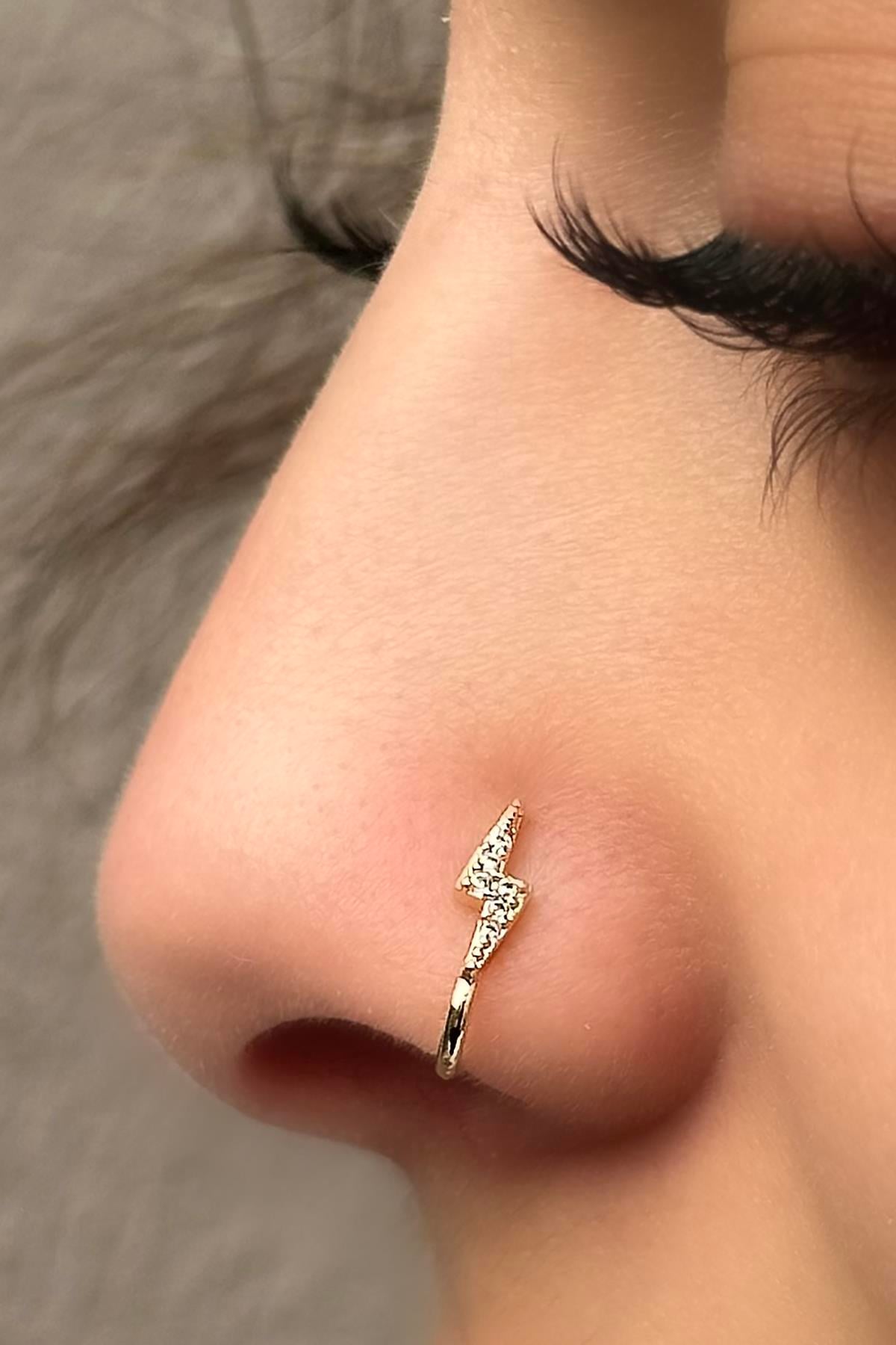 Altın Renk Şimşek Figürlü Deliksiz Kulak/ Burun Piercing (Tek)