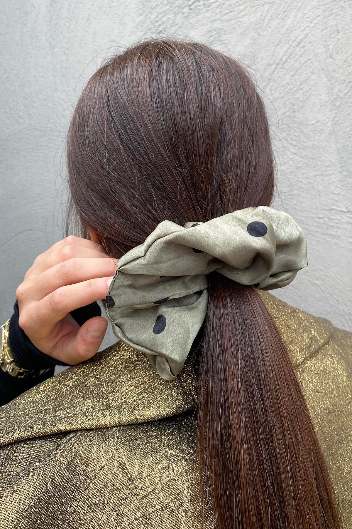 Asker Yeşil Renk Puantiyeli Scrunchies Lastik Toka