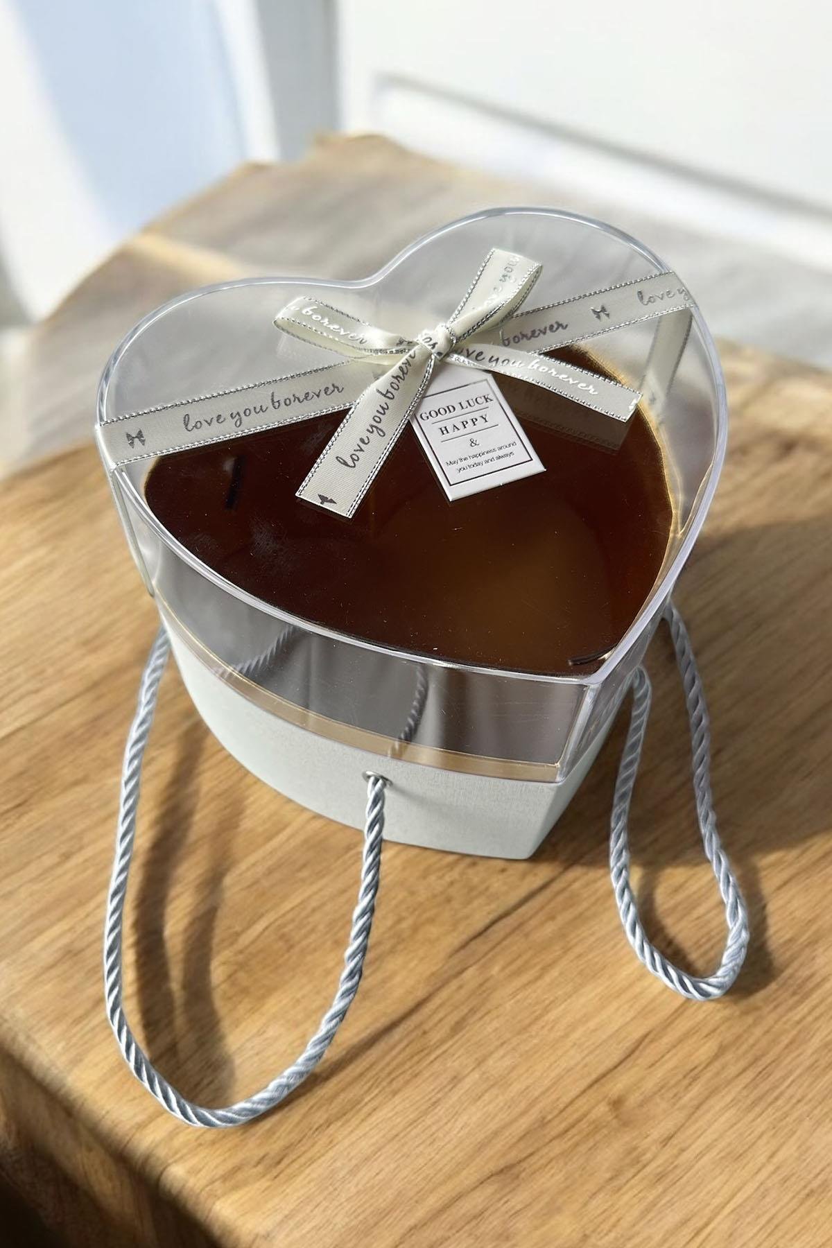 Beyaz Renk Kalp Figürlü Hediye Kutusu