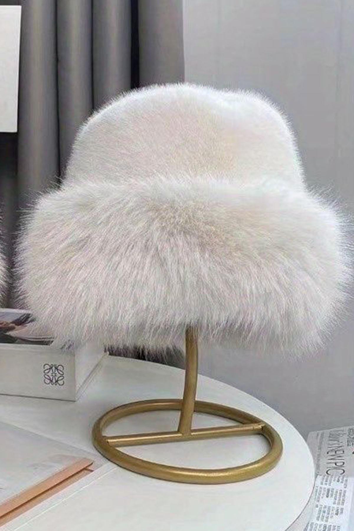 Beyaz Renk Peluş Şapka