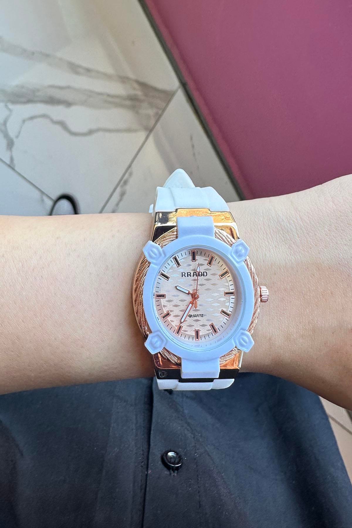 Beyaz Renk Silikon Kordonlu Kadın Saat