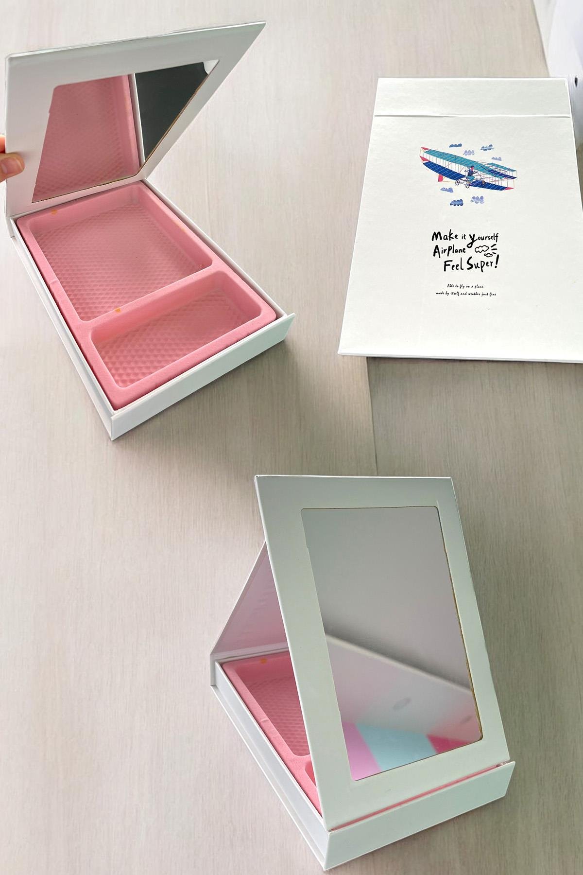 Beyaz Renk Uçurtma Figürlü Ayna Detaylı Takı Organizeri