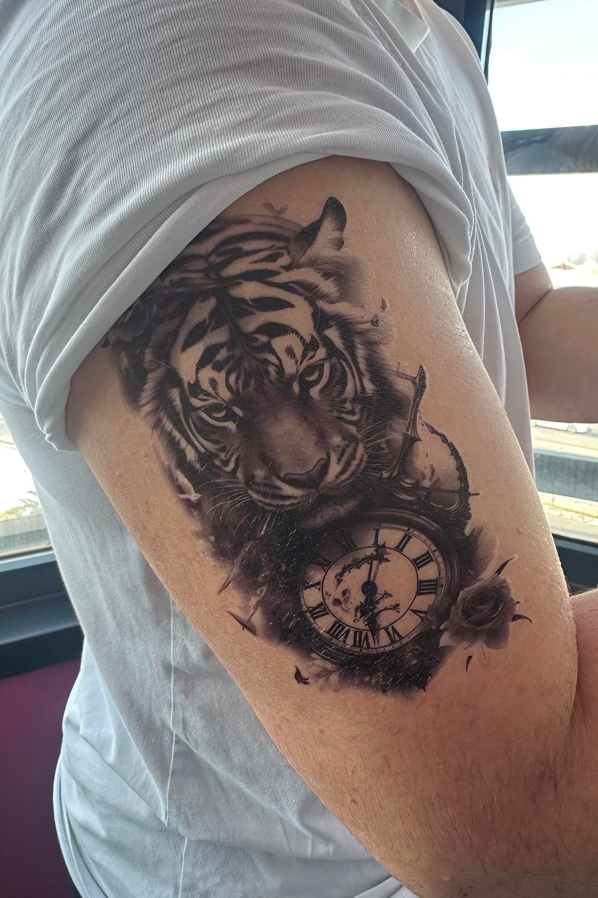 Geçici Kaplan Ve Saat Figürlü Dövme Tattoo
