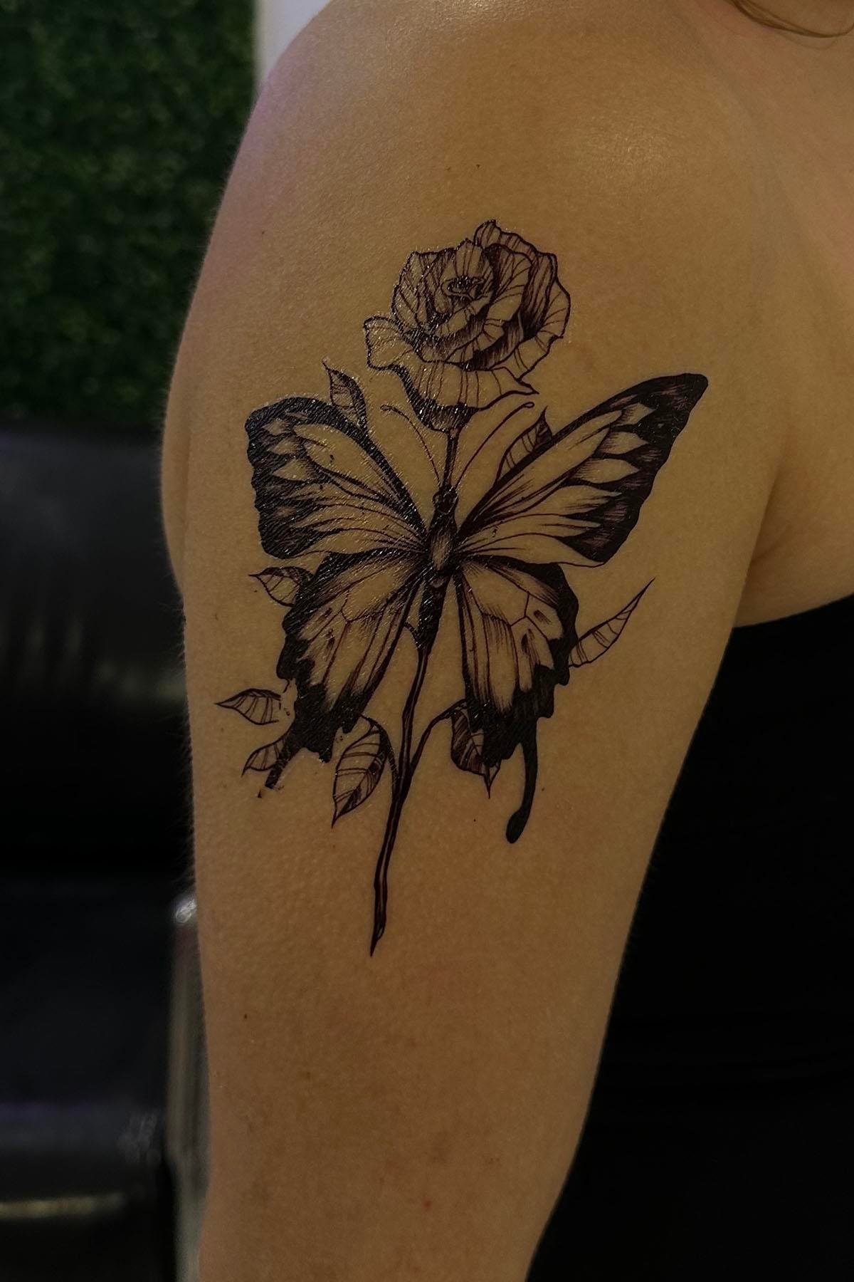 Geçici Kelebek Figürlü Dövme Tattoo