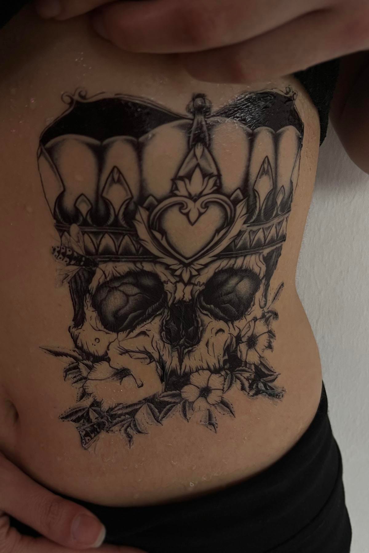 Geçici Kuru Kafa Figürlü Dövme Tattoo