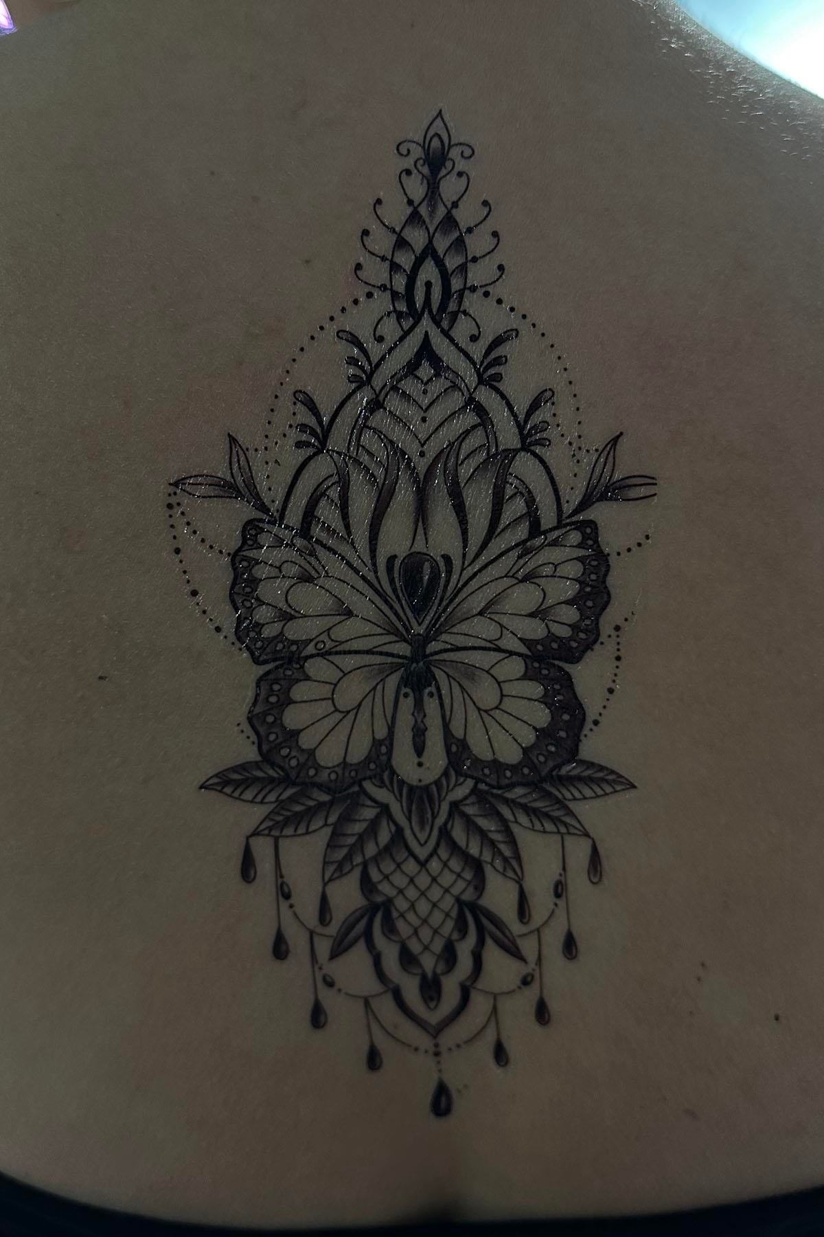 Geçici Lotus Figürlü Dövme Tattoo