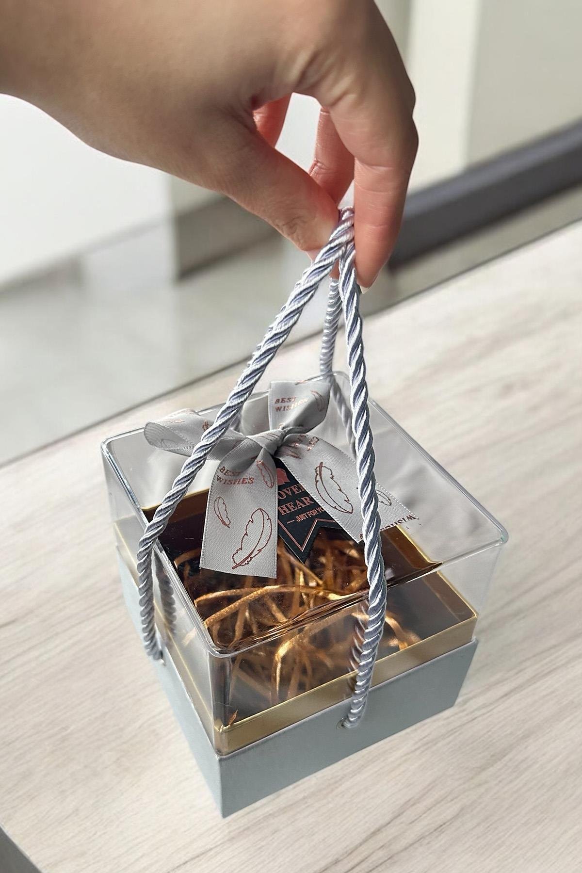 Gri Renk Hediye Kutusu