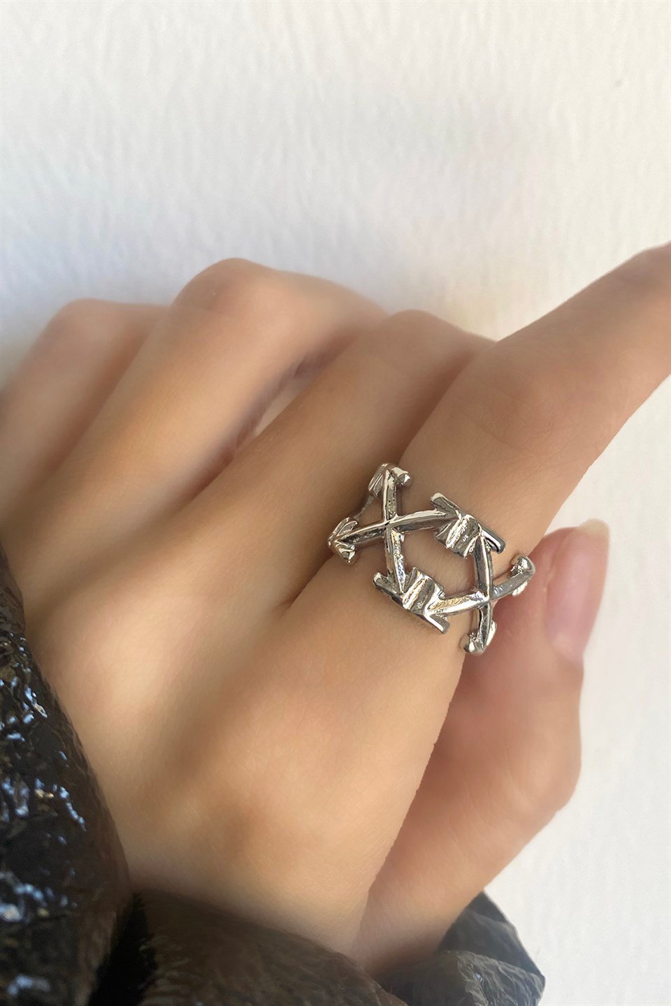 Gümüş Renk Çarpı Figürlü Metal Ayarlanabilir Yüzük