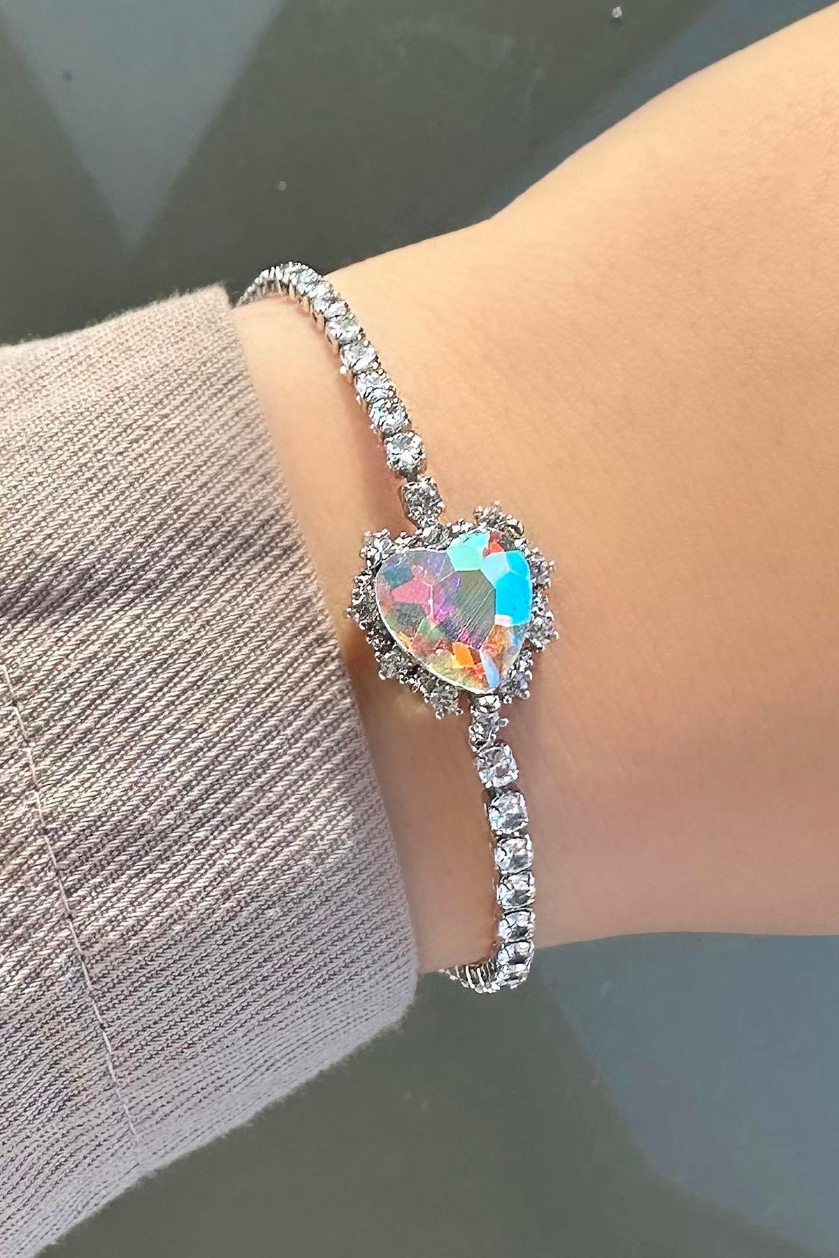 Gümüş Renk Kalp Detaylı Su Yolu Bileklik