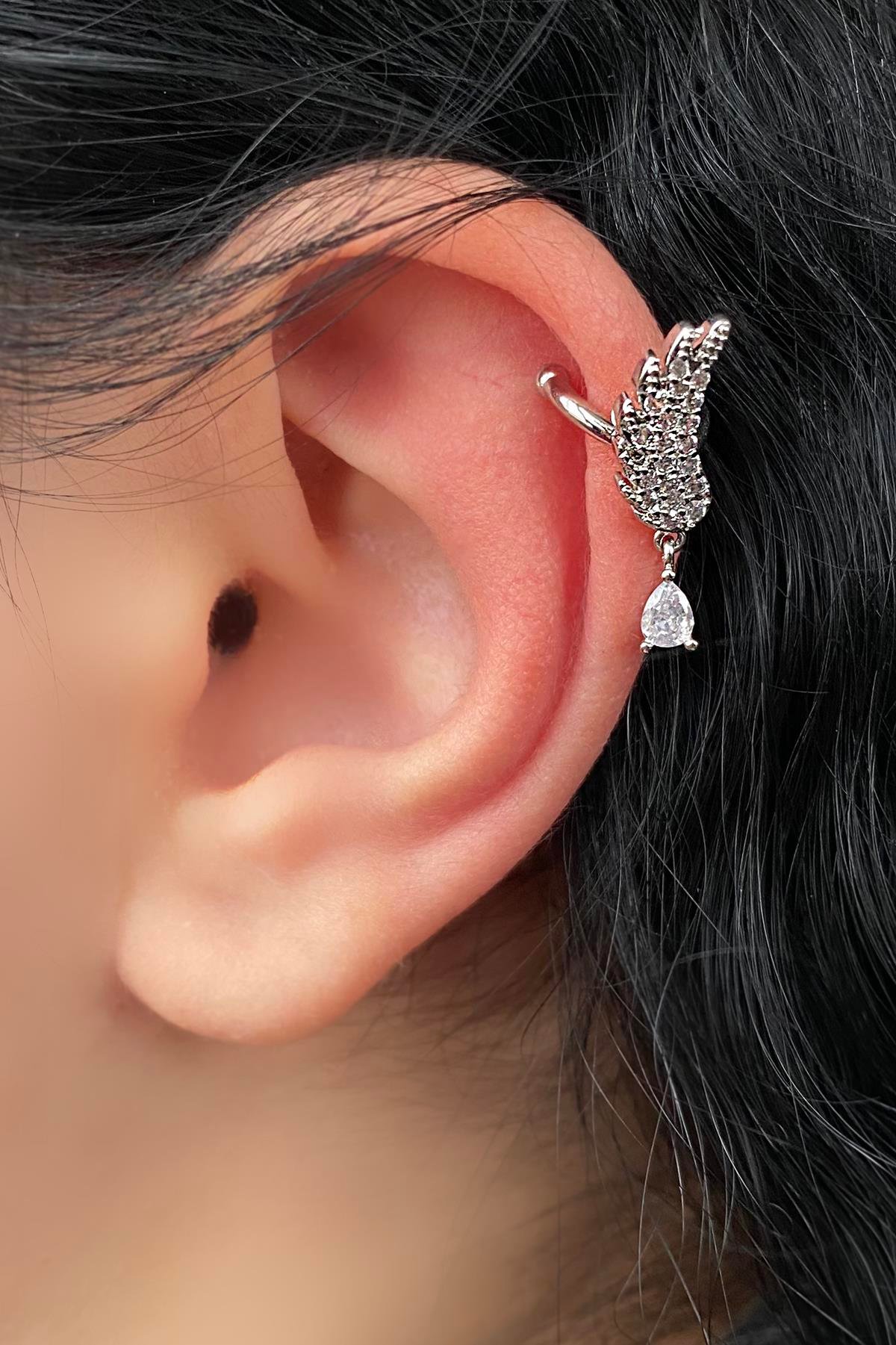Gümüş Renk Kanat Figürlü Cerrahi Çelik Tragus/Kıkırdak Küpe/Piercing (Tek