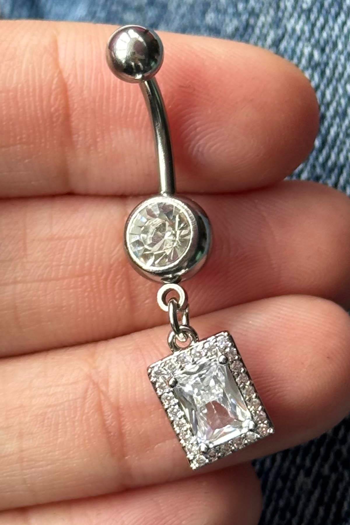 Gümüş Renk Taş Detaylı Cerrahi Çelik Göbek Piercing