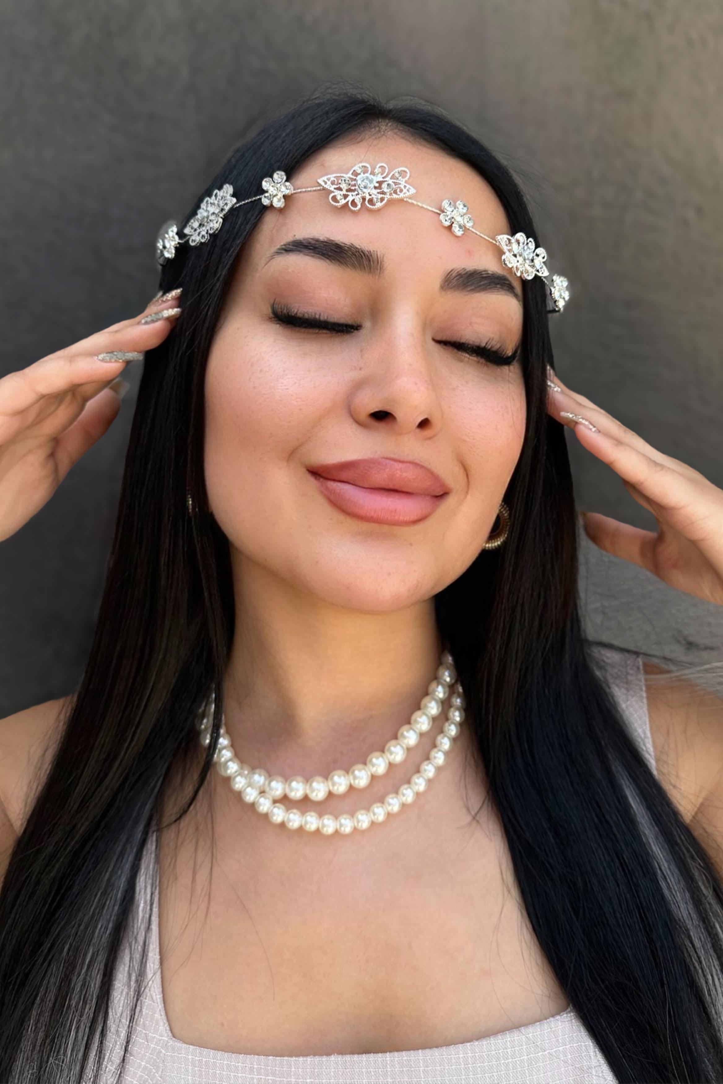 Gümüş Renk Taş Detaylı Gelin Saç Aksesuarı Ve Alınlık