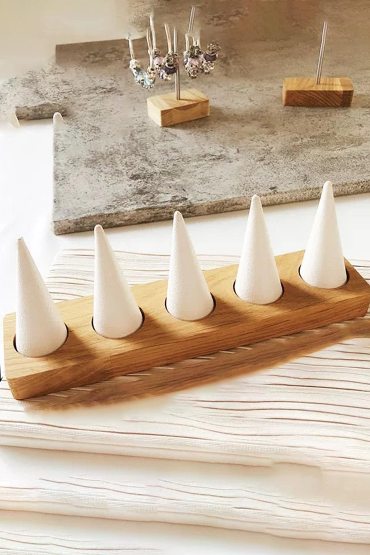 Kahverengi Takı/Yüzük Standı