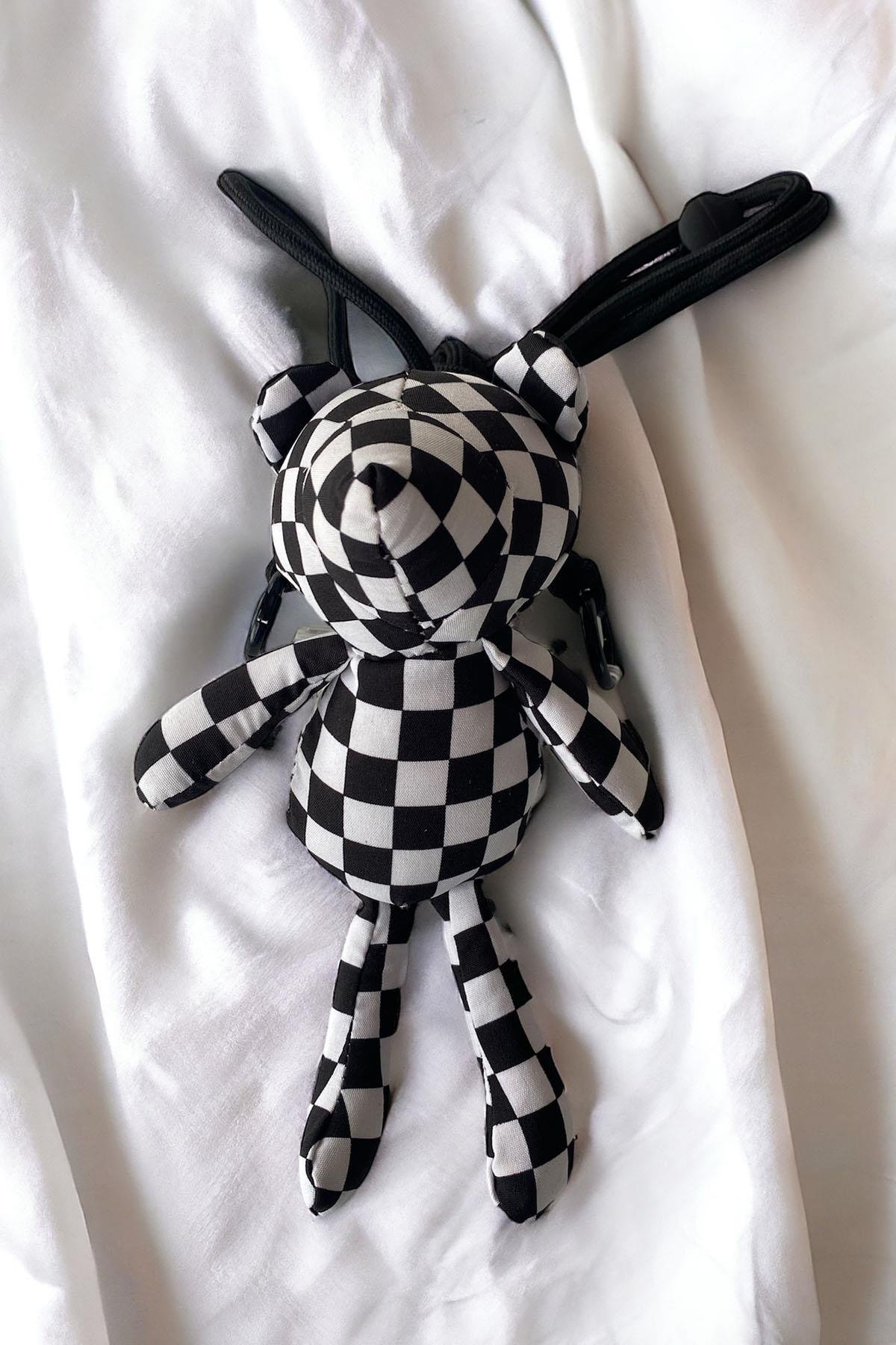 Karışık Renk Ayıcık Figürlü İpli Telefon Aksesuarı