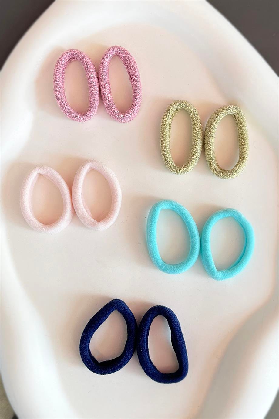 karışık Renk Simli Havlu Lastik Toka