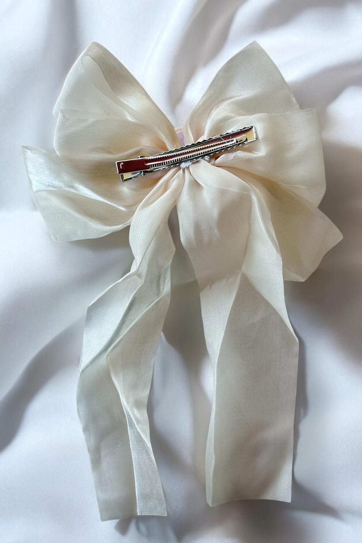 Krem Renk Gül Figürlü Kurdele Pens Toka