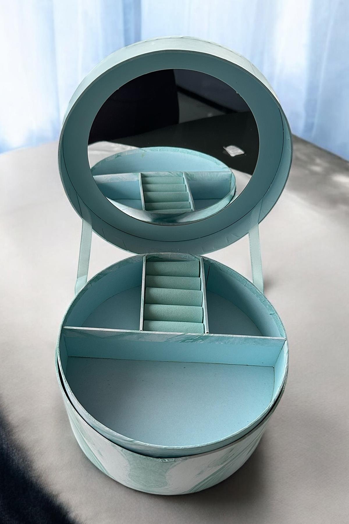 Mavi Renk Ayna Detaylı Takı Organizeri