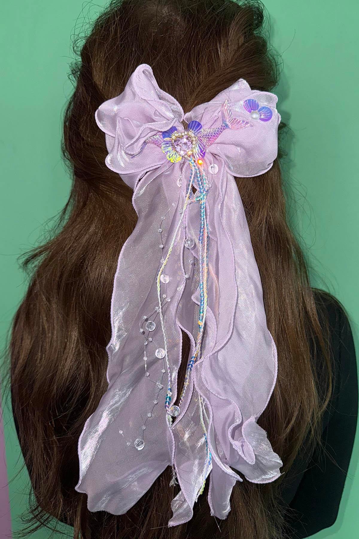 Mor Renk Kurdele Figürlü Kuyruk Detaylı Pens Toka