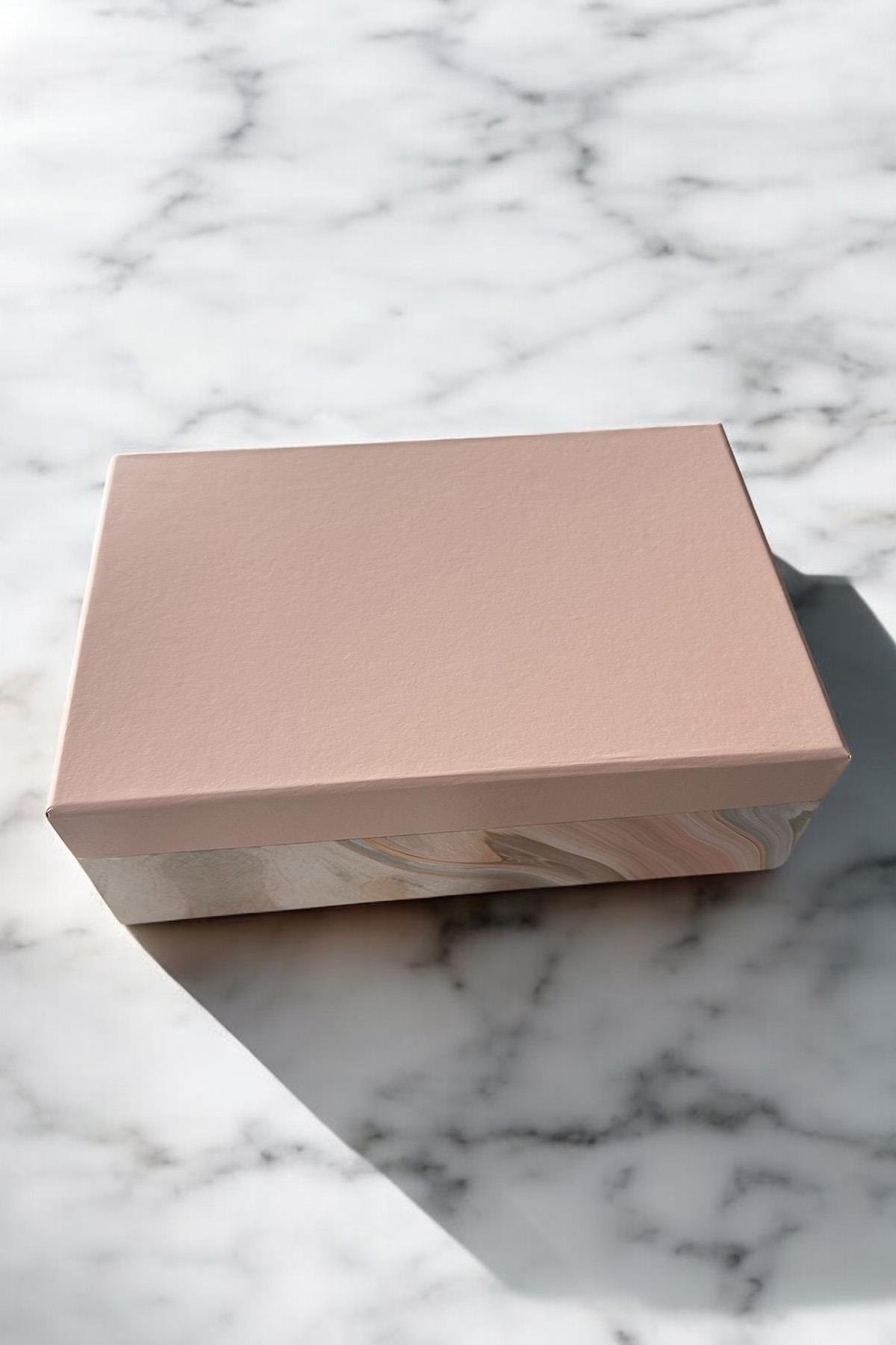 Pembe Renk Ayna Detaylı Takı Organizeri