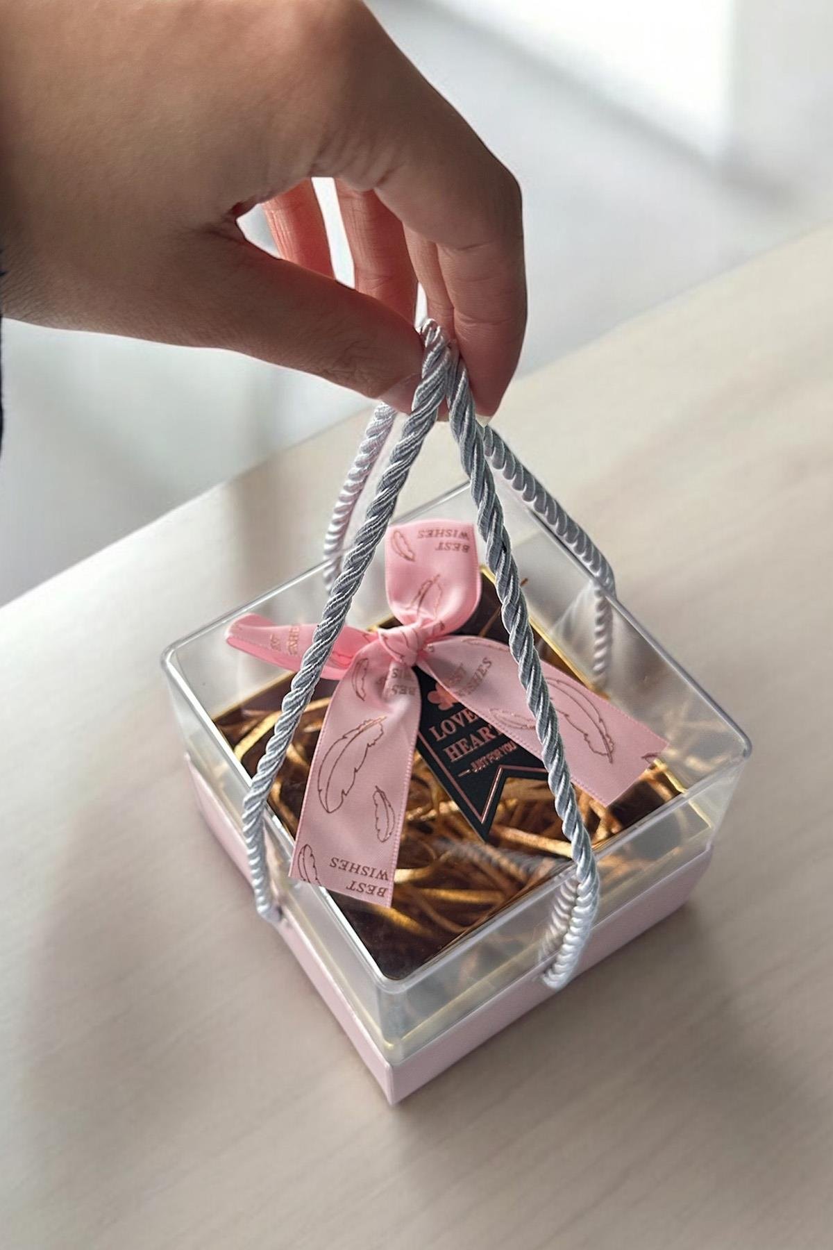 Pembe Renk Hediye Kutusu