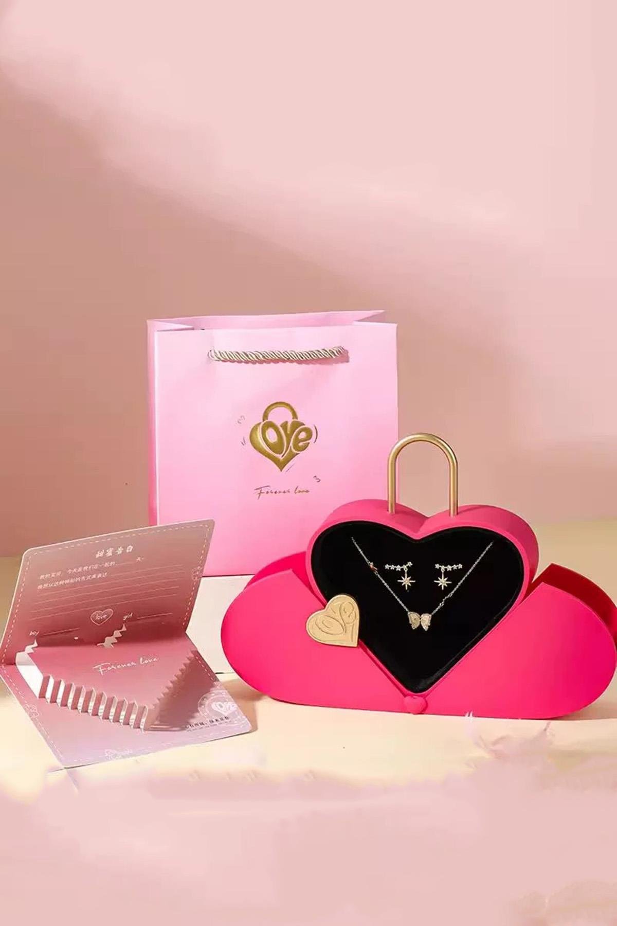 Pembe Renk Kalp Figürlü Karton Çanta Hediyeli Hediye Kutusu