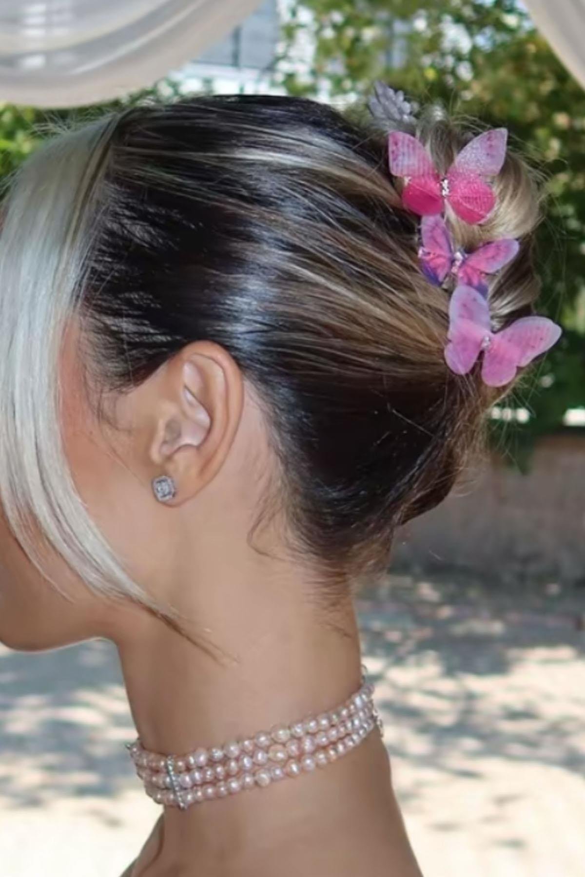 Pembe Renk Kelebek Figürlü Saç Küpesi