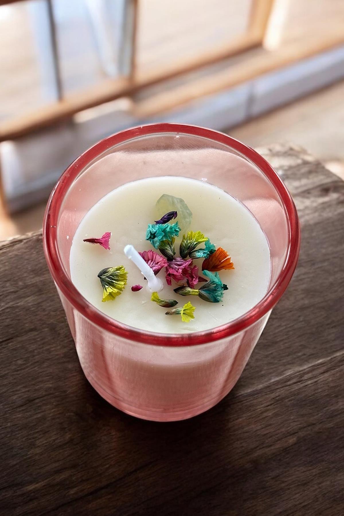 Pembe Renk Kuru Çiçek Detaylı Mum