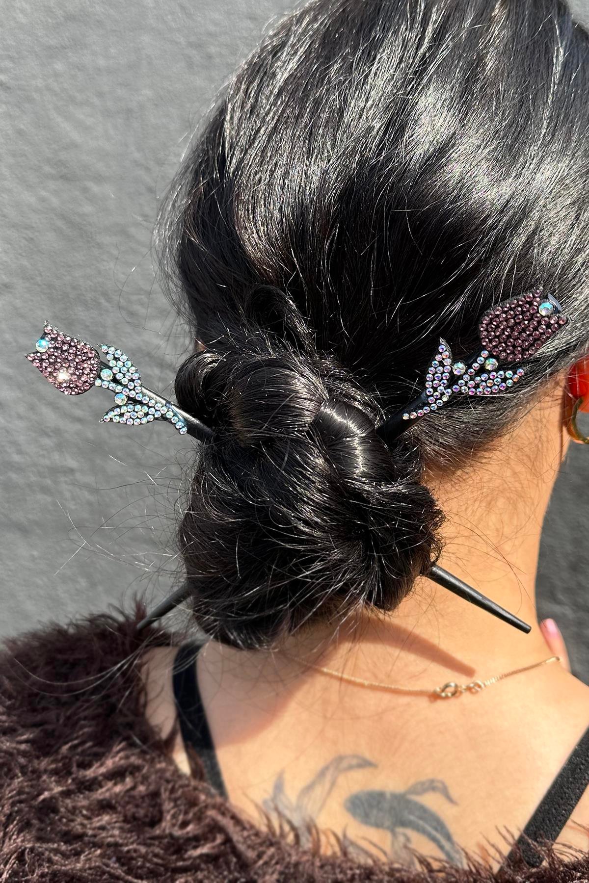 Pembe Renk Lale Figürlü Taş Detaylı İkili Topuz Tokası/ Kalemi