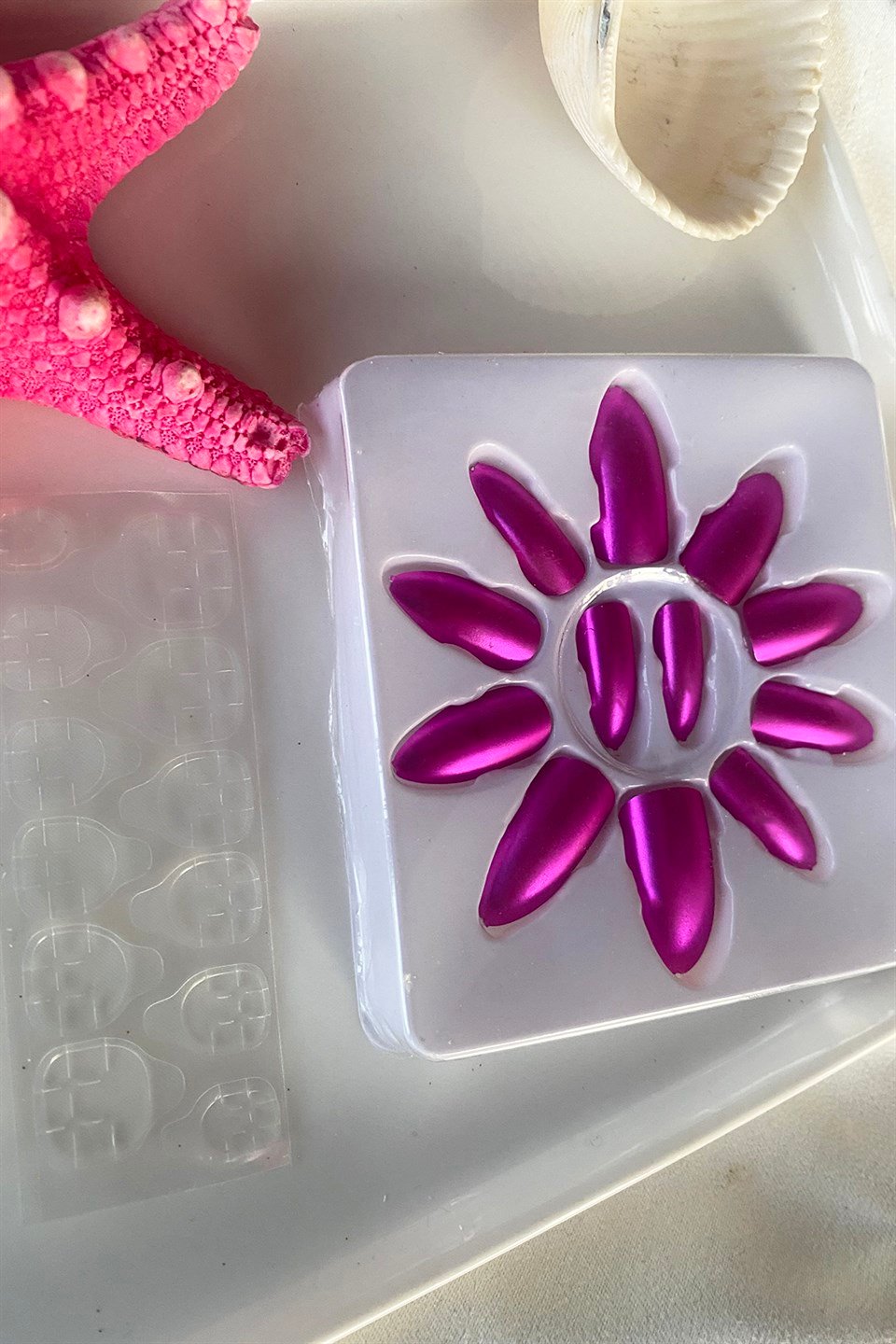 Pembe Renk Mat Takma Tırnak (Yapıştırıcılı)