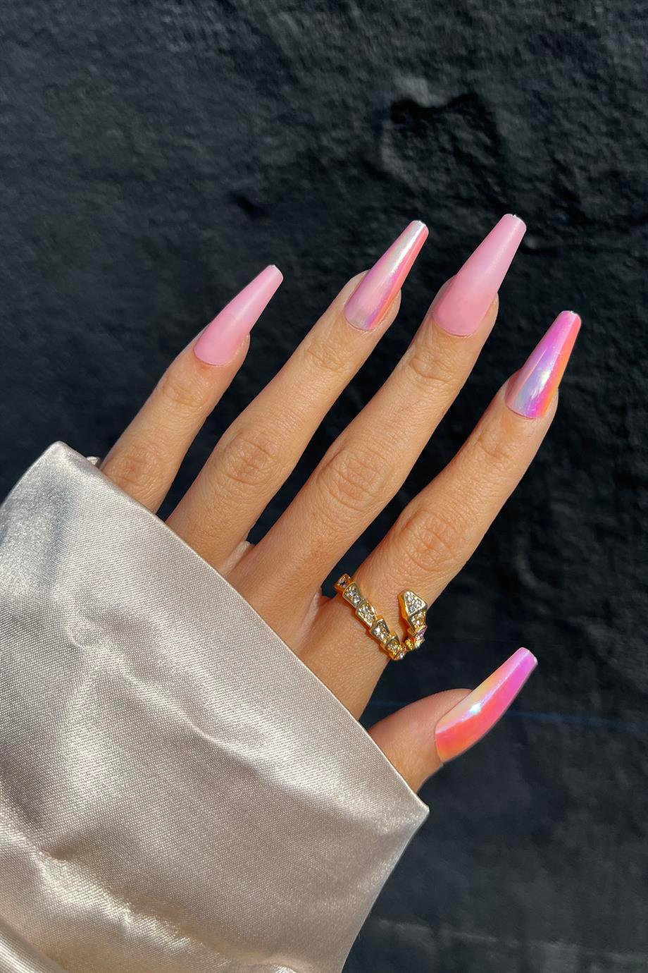 Pembe Renk Uzun Boy Barbie Girl Hologramlı Takma Tırnak (Yapıştırıcılı)