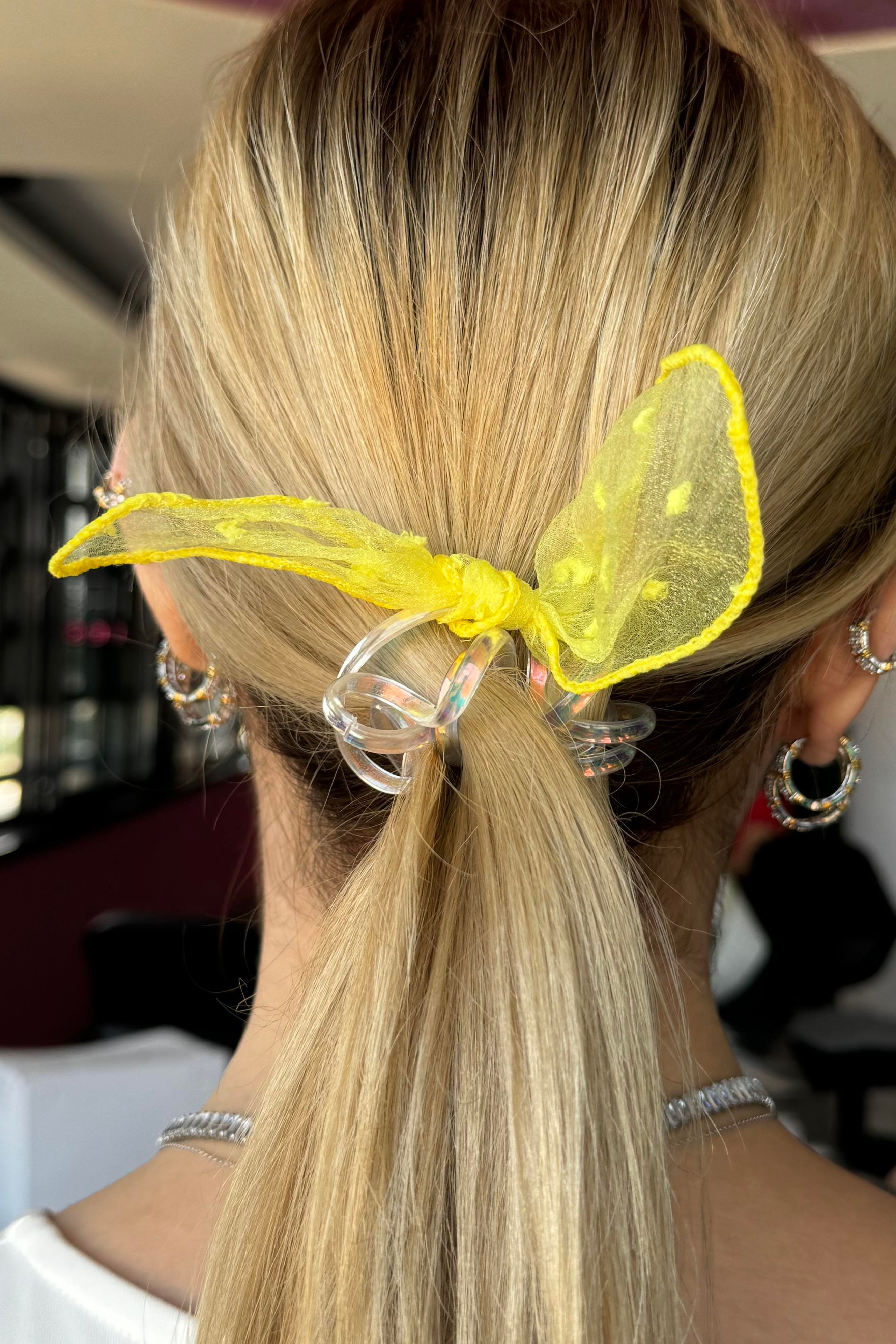 Sarı Renk Kurdele Figürlü Helezon Toka