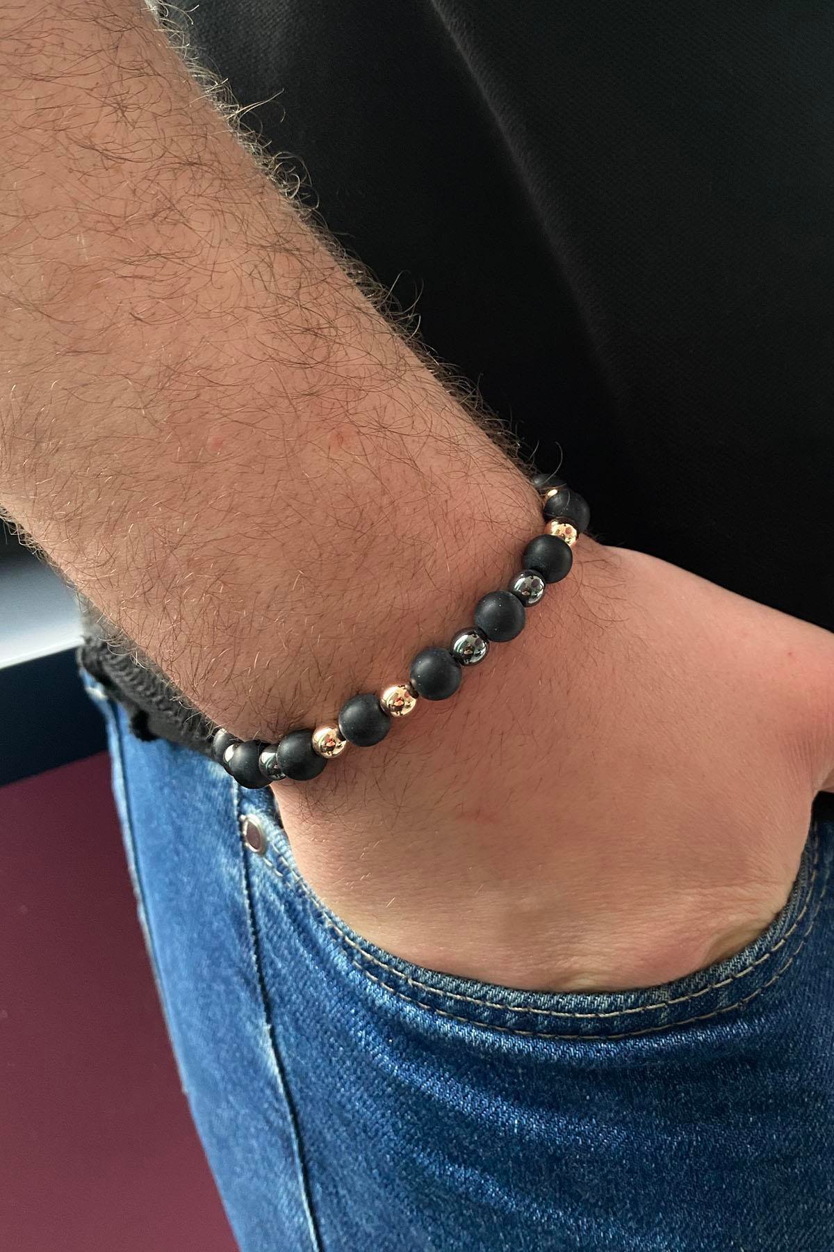 Siyah Renk Boncuk Detaylı Hematit Erkek Bileklik