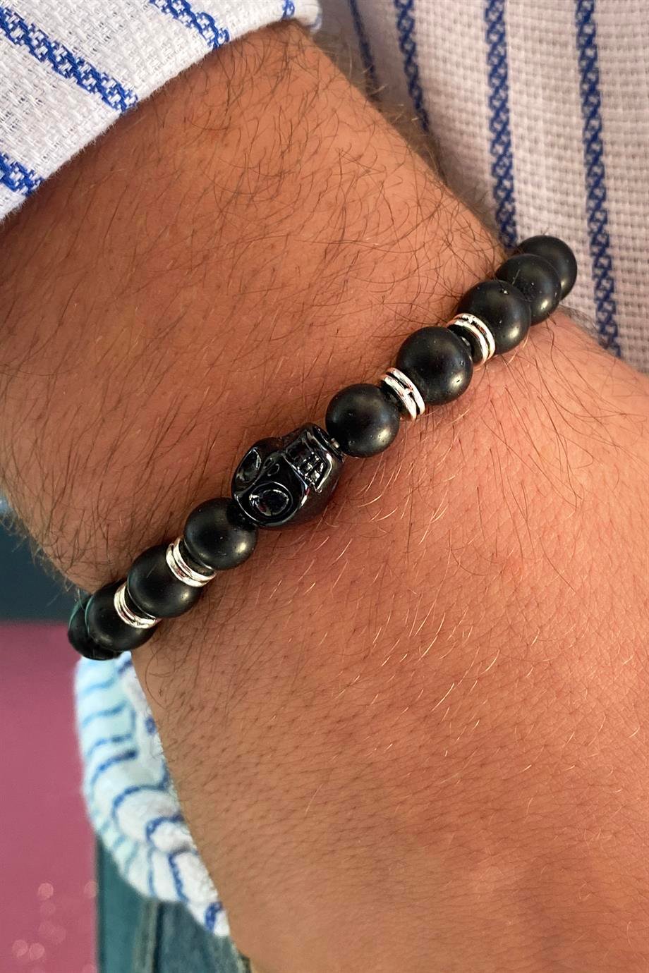 Siyah Renk Boncuk Detaylı Kuru Kafa Figürlü Erkek Bileklik 