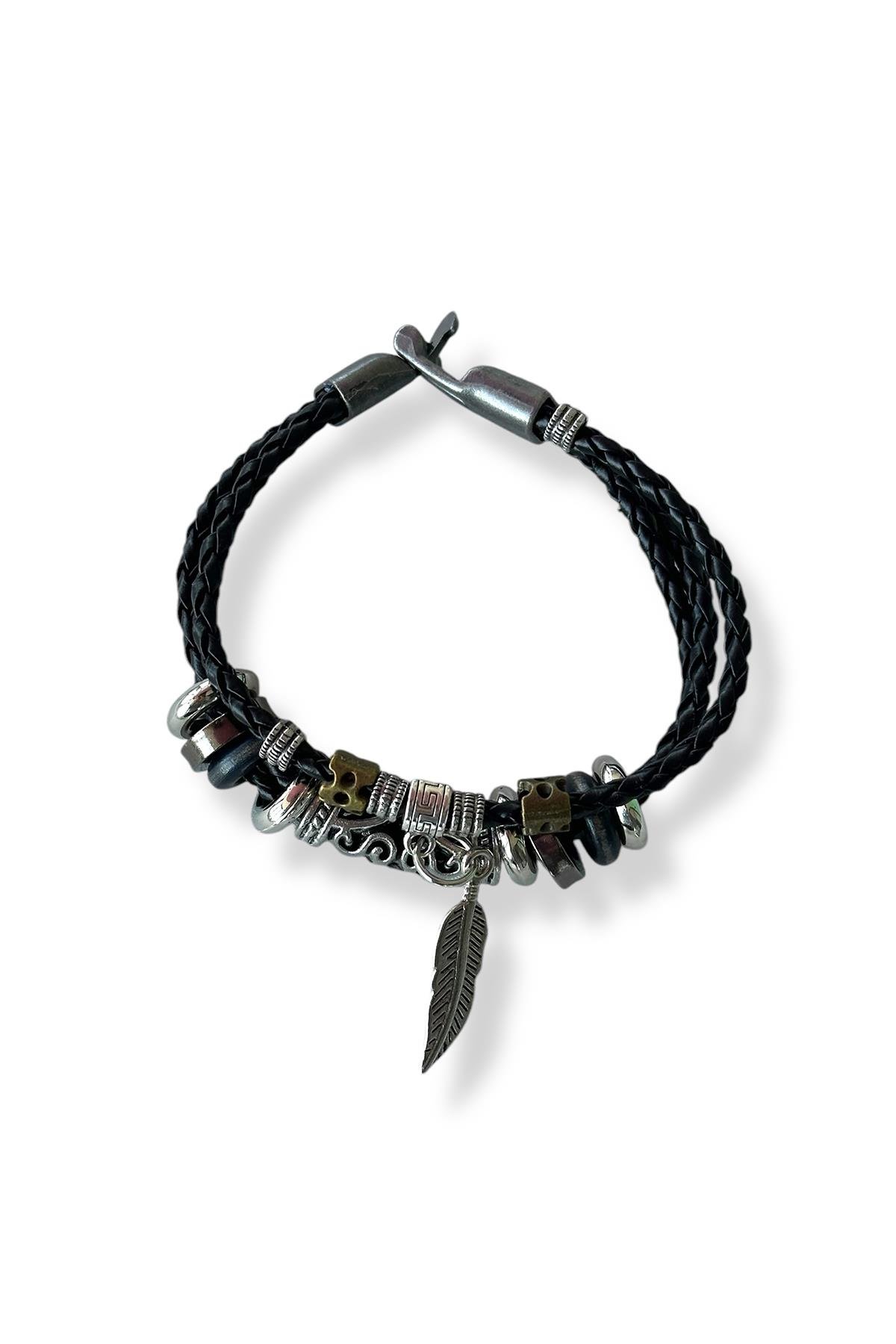 Siyah Renk Karışık Figürlü Erkek Deri Bileklik