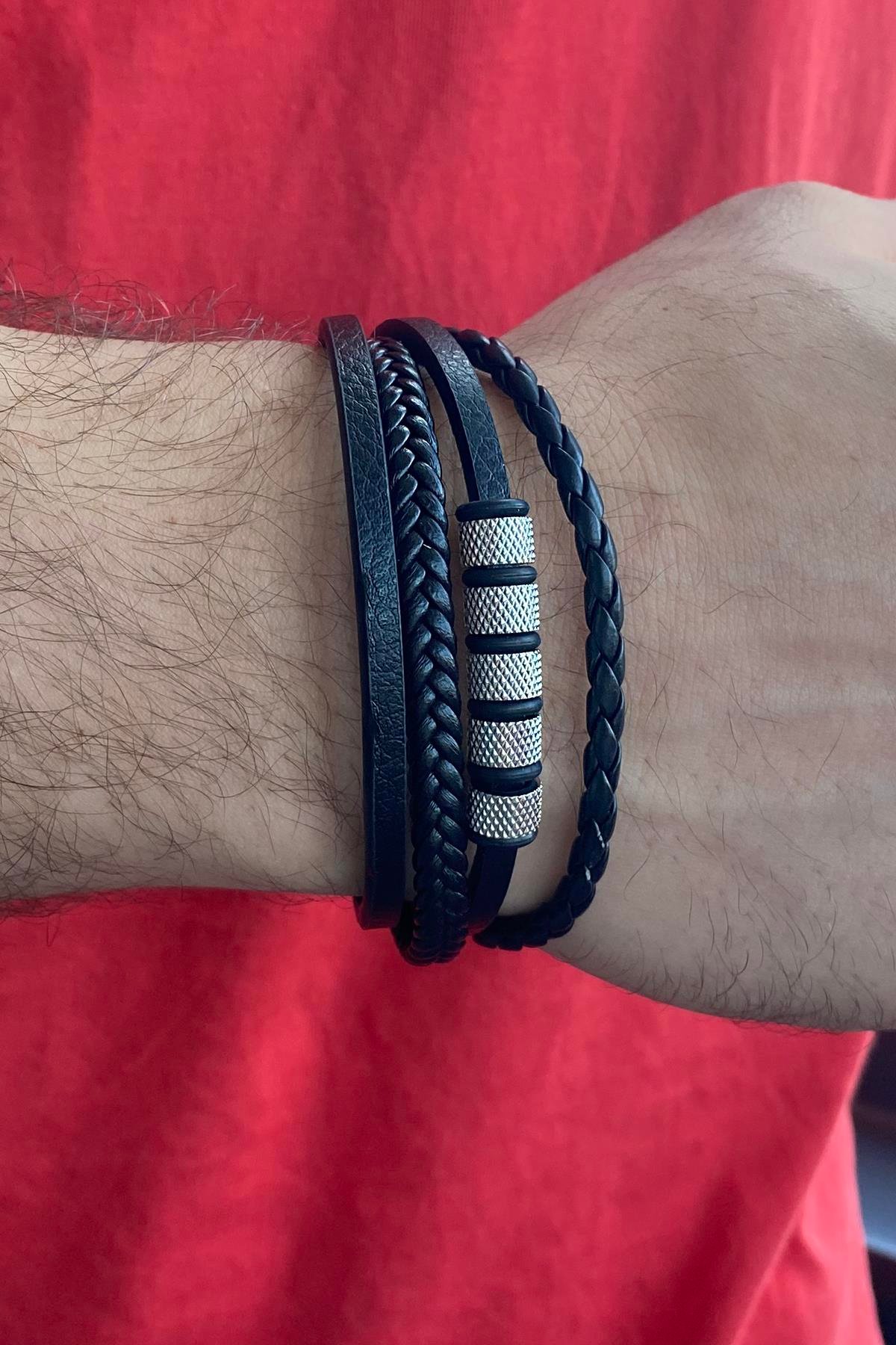 Siyah Renk Metal Detaylı Çelik Bileklik 