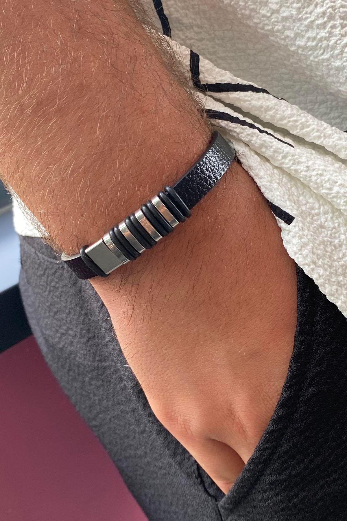 Siyah Renk Metal Detaylı Çelik Erkek Bileklik