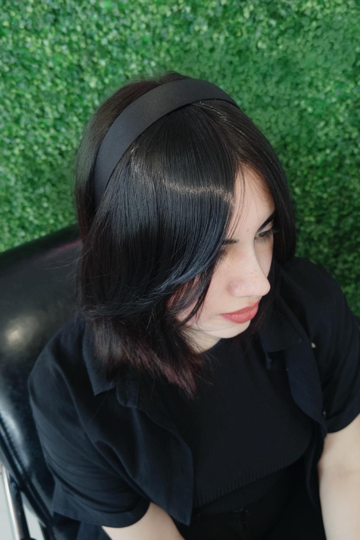 Siyah Renk Uzun Kenarlı Taçlı Takma Kahkül