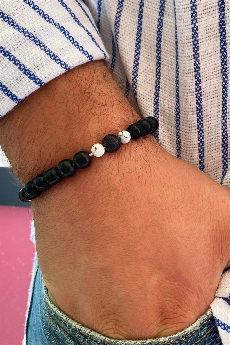 Siyah Ve Beyaz Renk Boncuk Detaylı Erkek Bileklik 